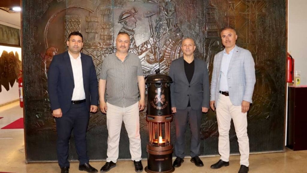 Emekli madenci Ercan Acun’dan GMİS’e ziyaret – Birlik Haber Ajansı