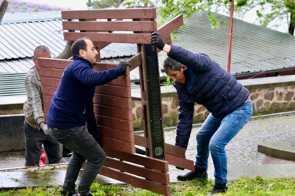 Giresun Kalesinde yeni oturma grubu ve masalar – Birlik Haber Ajansı