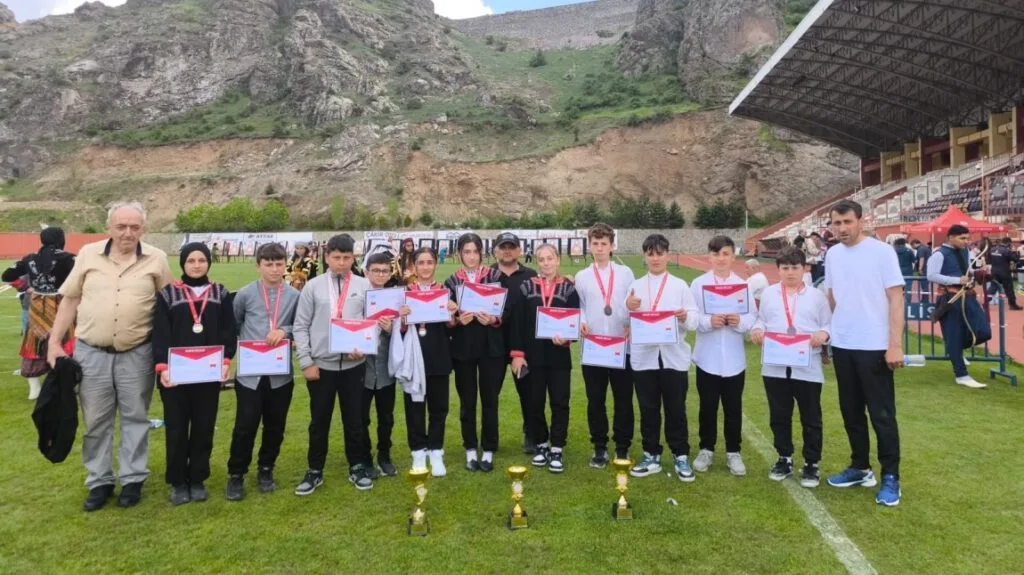 Trabzon Tonya Hoşarlı Ortaokulu’ndan okçuluk zaferi – Birlik Haber Ajansı