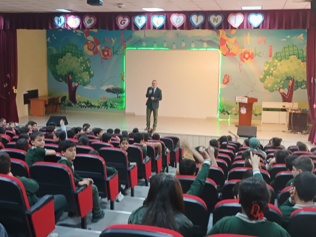 Gazeteci-yazar Metin Özmen 150. konferansını Bitlis’te verdi – Birlik Haber Ajansı