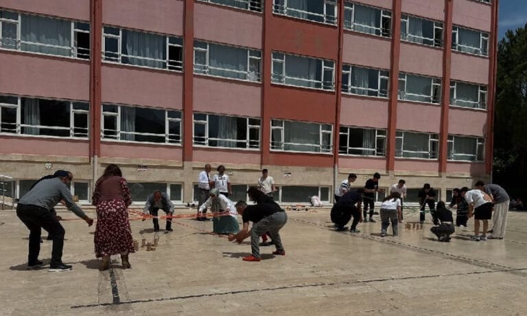 Bucak Mehmet Cadıl Anadolu Lisesi’nde Geleneksel Kavurma Şenliği coşkusu – Birlik Haber Ajansı