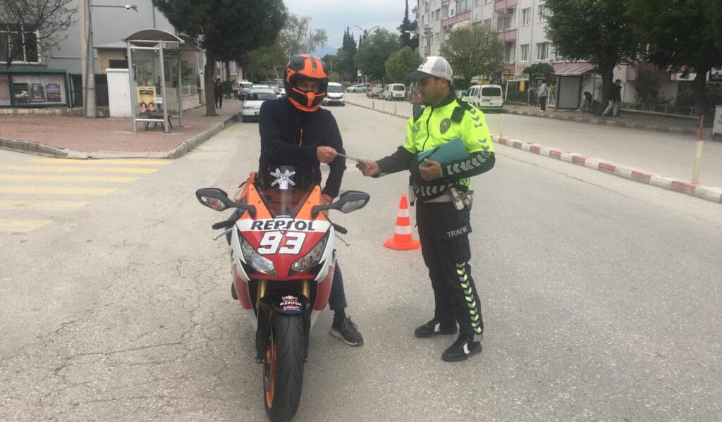 Burdur Emniyetinden motosiklet kullanıcılarına sıkı denetim – Birlik Haber Ajansı