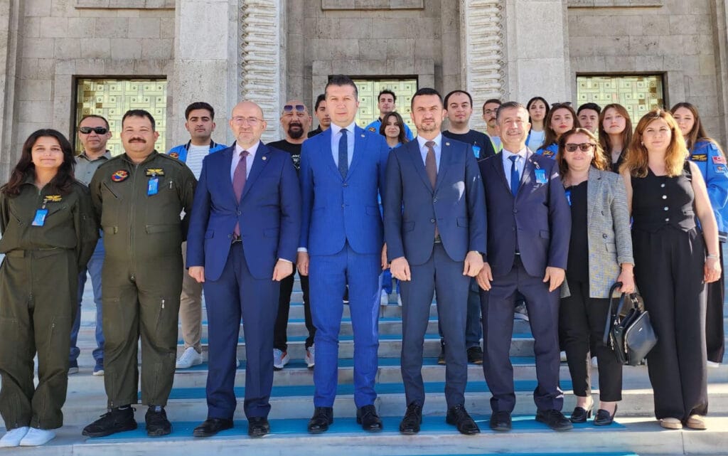 Burdur’un genç kanatları TBMM’de – Birlik Haber Ajansı