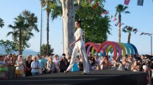 Kemer’de güzeller podyuma çıktı – Birlik Haber Ajansı