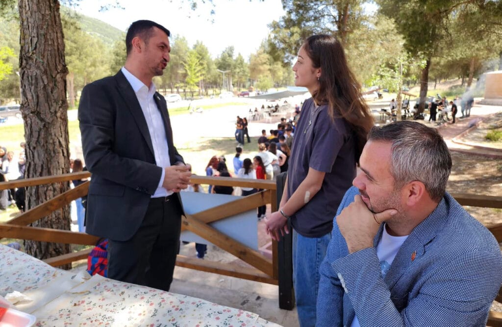 Milletvekili Oğuz gençlerle Millet Ormanı’nda buluştu – Birlik Haber Ajansı