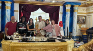 Süper Lig’e çıkan 1207 Antalyaspor Kadın Futbol Takımı’ndan Kırbıyık’a teşekkür ziyareti – Birlik Haber Ajansı