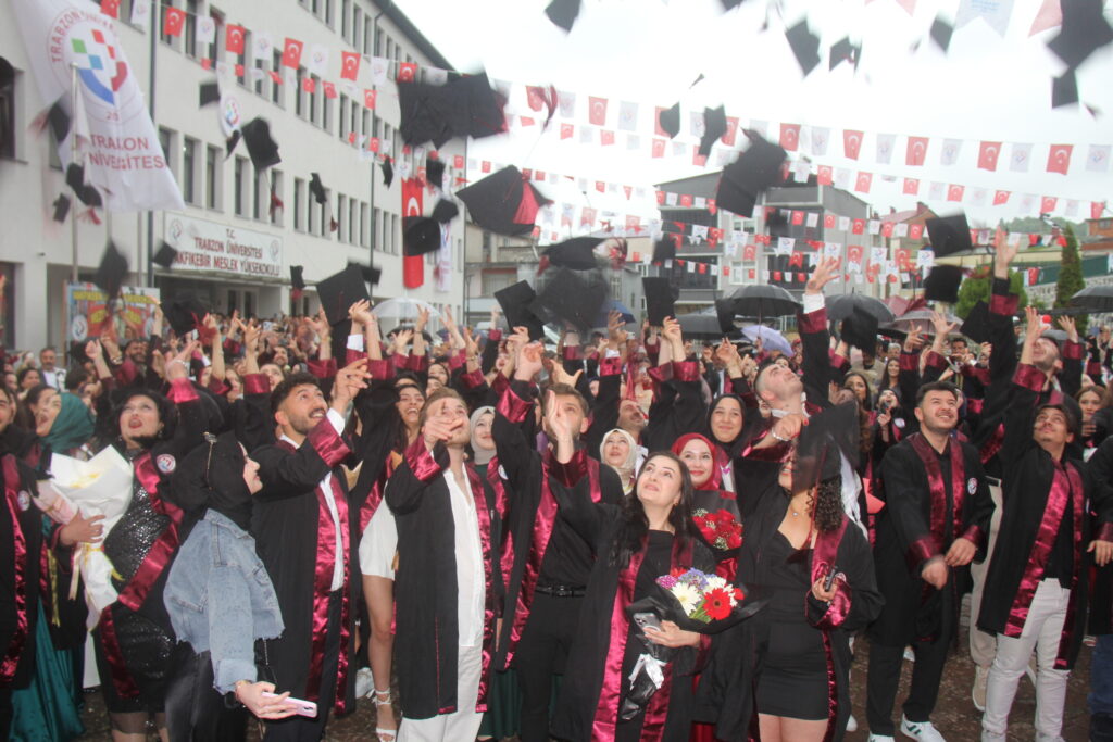 Vakfıkebir MYO’da, 19. dönem mezunlar için tören düzenlendi – Birlik Haber Ajansı