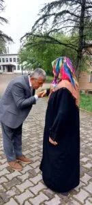 Merkez Sağ Parti Genel Başkan Yardımcısı İlyas Mercan, anne duası için köyüne geldi – Birlik Haber Ajansı