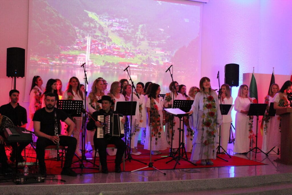 Düsseldorf’ta Türk kültürüne yolculuk: ”7 Bölge 7 Renk” büyüledi – Birlik Haber Ajansı