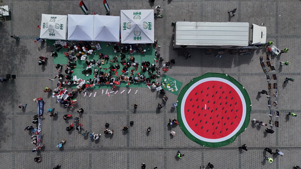 İstanbul’da kadınlardan Gazze’ye destek eylemi… – Birlik Haber Ajansı