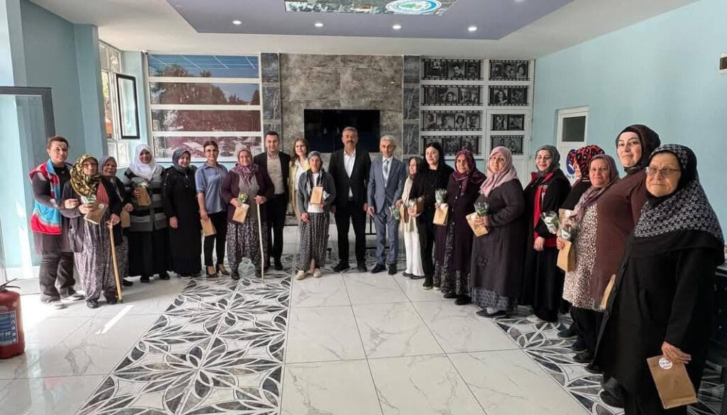 Isparta’da şehit anneleri onuruna Anneler Günü kahvaltısı düzenlendi – Birlik Haber Ajansı