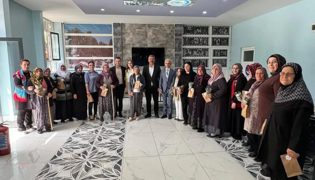 Isparta’da şehit anneleri onuruna Anneler Günü kahvaltısı düzenlendi – Birlik Haber Ajansı