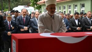 Kıbrıs Gazisi son yolculuğuna uğurlandı – Birlik Haber Ajansı