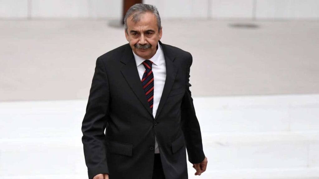 Sırrı Süreyya Önder’in cenaze töreninin detaylarını belli oldu – Birlik Haber Ajansı