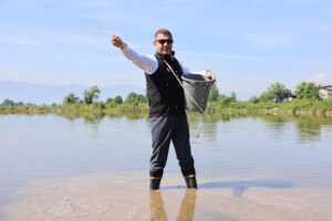 Düzce Valisi Aslan çeltik tohumu ekerek çiftçiye destek verdi – Birlik Haber Ajansı