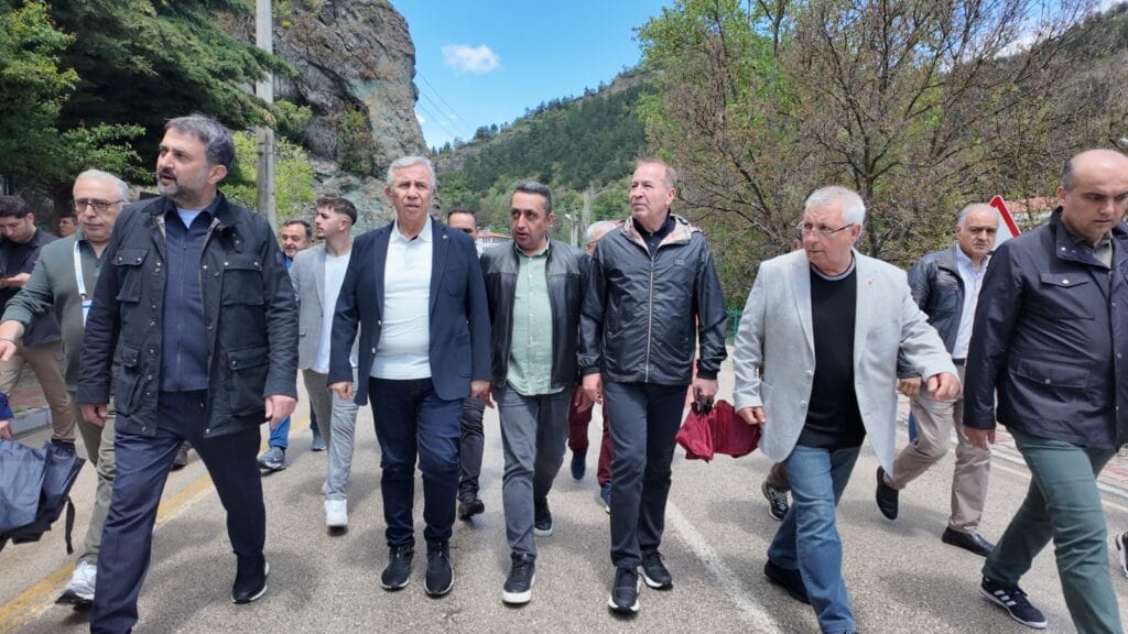 Mansur Yavaş, İpek Yolu Kültür Rotası’nda yer alan Mudurnu’yu gezdi – Birlik Haber Ajansı