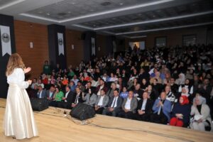 Trabzon’da Türk Halk Müziği Korosu konseri gönüllerin pasını sildi – Birlik Haber Ajansı