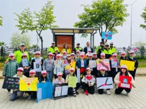 Yeşilgiresun İlkokulu Trafik Haftası çalışması – Birlik Haber Ajansı