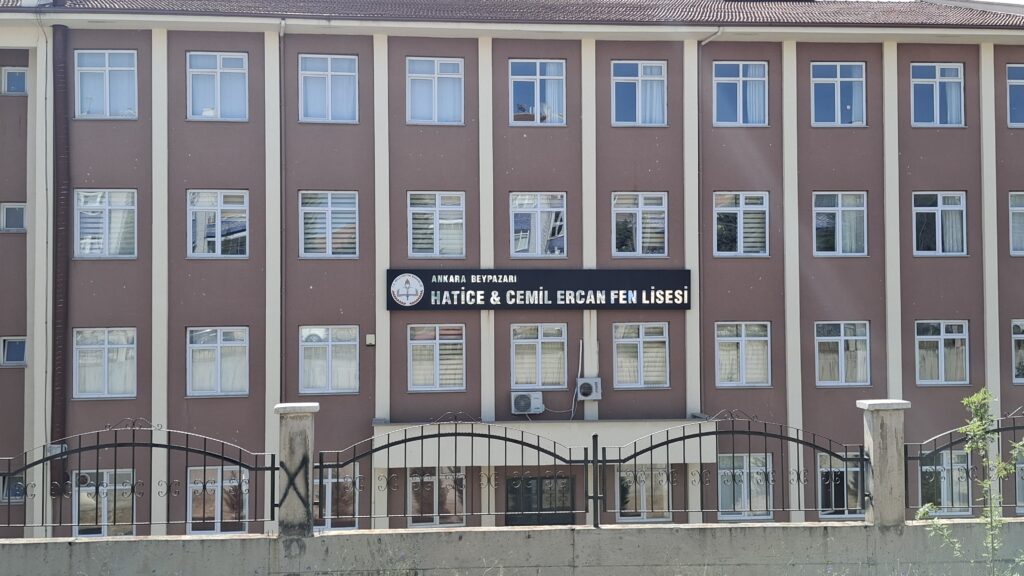 Beypazarı'nda ve Güdül'de LGS başladı