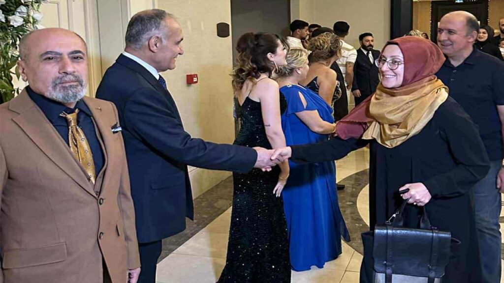 Isparta’nın sevilen ismi Vasfi Baran, Kızı Hazal Helin Baran’ı evlendirdi – Birlik Haber Ajansı