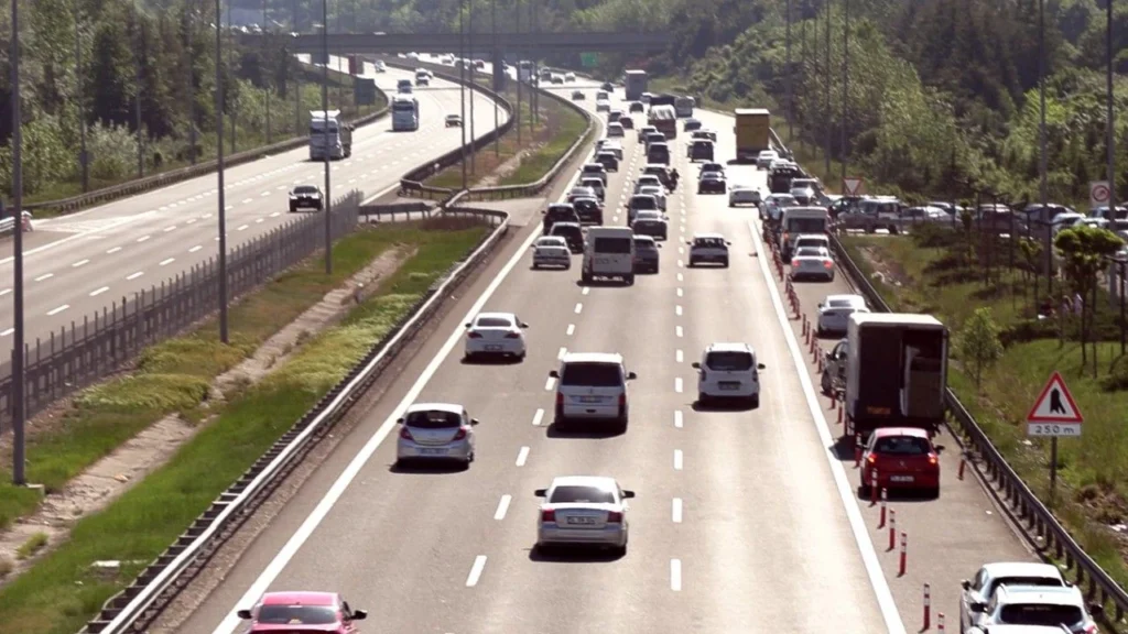 Kurban Bayramı’nda otoyollardan yaklaşık 16,3 milyon araç geçti – Birlik Haber Ajansı