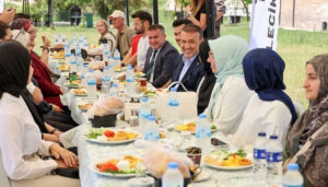 Bilecik Valisi Sözer, bayramda öğrencilerle buluştu – Birlik Haber Ajansı