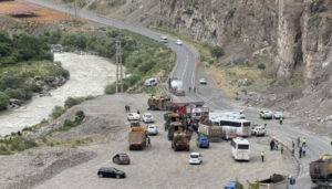 Hakkari Çukurca yolunda midibüs devrildi: 12 asker hafif yaralandı – Birlik Haber Ajansı