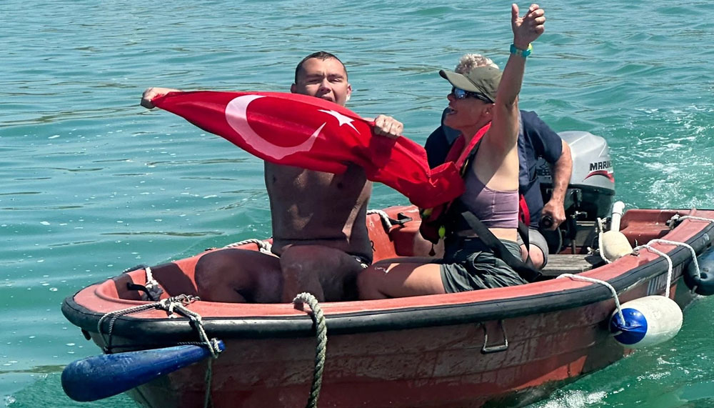 İzmir’in gururu Tuna bir kez daha tarih yazdı… Tuna, ‘Manş’ hedefine ulaştı! – Birlik Haber Ajansı