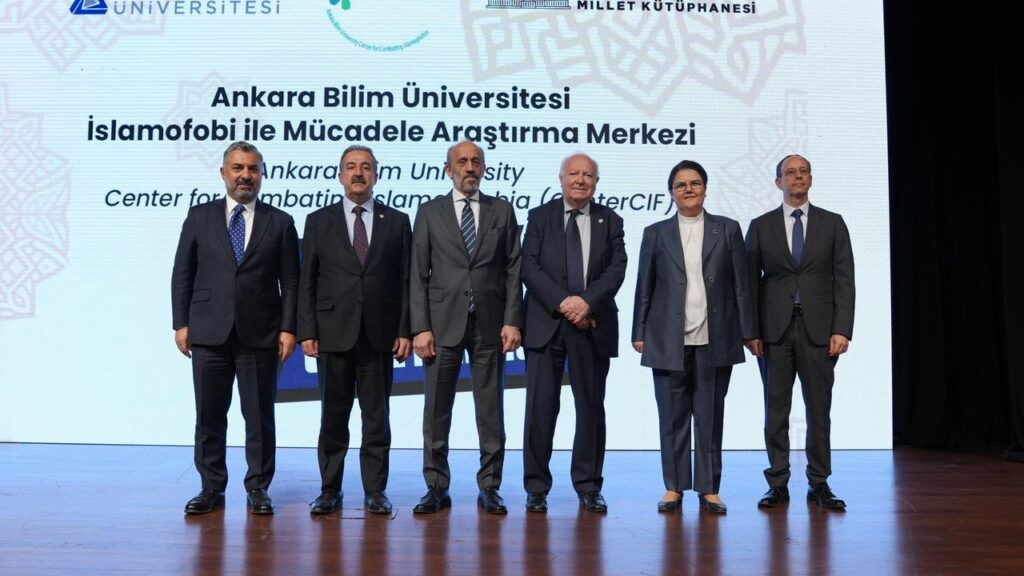 Ankara Bilim Üniversitesi “Dünyada Yükselen İslamofobi Tehlikesi” konferansını düzenledi! – Birlik Haber Ajansı