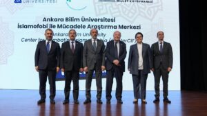 Ankara Bilim Üniversitesi “Dünyada Yükselen İslamofobi Tehlikesi” konferansını düzenledi! – Birlik Haber Ajansı