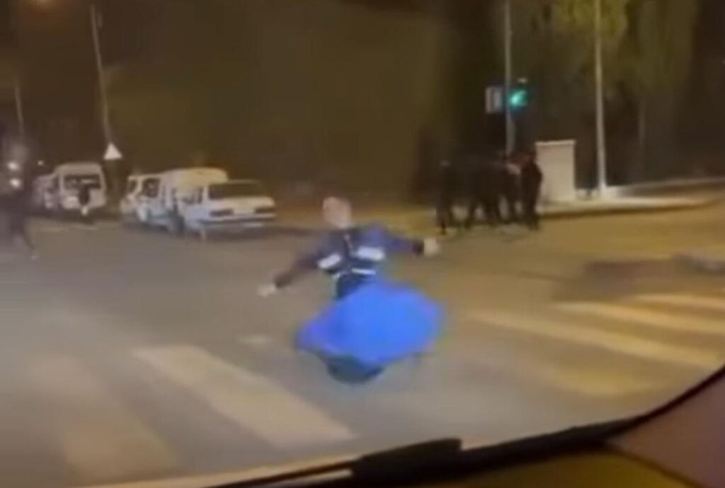 Kars’ta kırmızı ışıkta Kafkas sürprizi: Genç ekibin gösterisi alkış topladı – Birlik Haber Ajansı