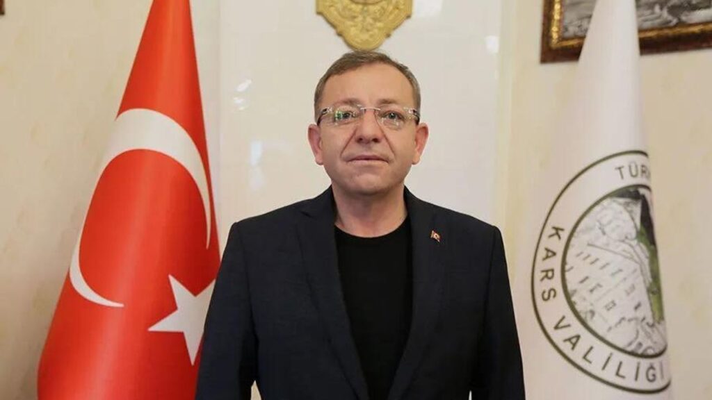 Kars Valisi Ziya Polat’tan YKS Uyarısı: “Sessiz ol, sınavı kolaylaştır” – Birlik Haber Ajansı