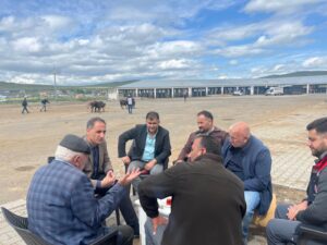 Kurban Bayramı Öncesi Kars Hayvan Pazarı’nda İl Müdürü Enver Aydın yetiştiricilerle buluştu – Birlik Haber Ajansı