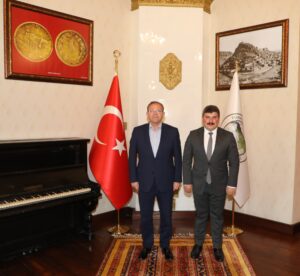 Vali Ziya Polat’tan Vali Yardımcısı Muhammed Enes Çıkrık’a veda ve teşekkür – Birlik Haber Ajansı