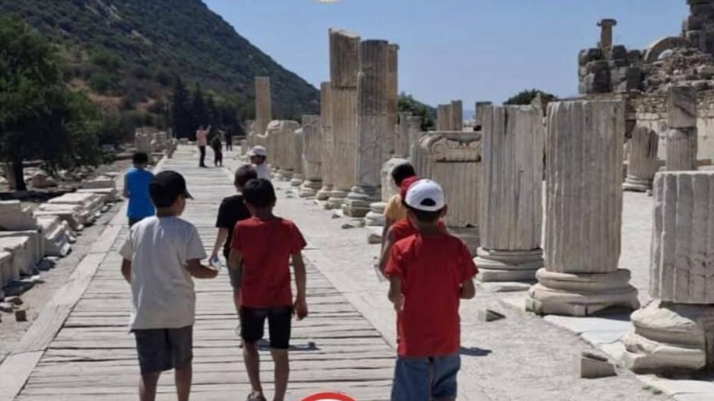 Koruma altındaki çocuklara tarih ve doğa gezisi: Efes ve Pamukkale’ye anlamlı gezi – Birlik Haber Ajansı