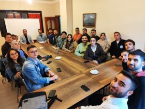 KAÜ öğrencileri Veteriner Hekimleri Odası Başkanı Ercan Ödül ile biraraya geldi – Birlik Haber Ajansı