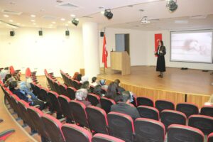 Kars’ta ebelere “Normal Doğum” eğitimlerinin üçüncü grubu başladı – Birlik Haber Ajansı