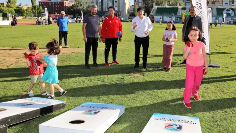 Vali Ziya Polat, Spor Festivali’nde Çocukların Coşkusuna Ortak Oldu – Birlik Haber Ajansı