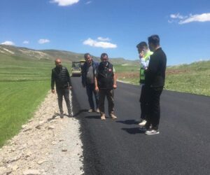 Kars’ta ulaşım yatırımları: Şehittepe – Çengilli – Akören yolunda çalışmalar devam ediyor – Birlik Haber Ajansı