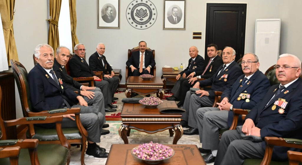 Vali Erin, gazileri makamında ağırladı – Birlik Haber Ajansı