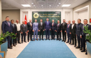 AK Parti Burdur heyetinden Bakan Kurum’a ziyaret – Birlik Haber Ajansı