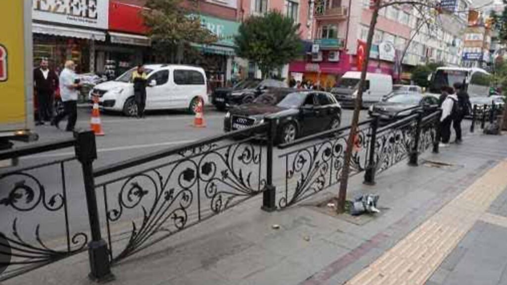 Isparta’da kaldırım kenarlarına yerleştirilen demir korkuluklara vatandaştan tepki – Birlik Haber Ajansı