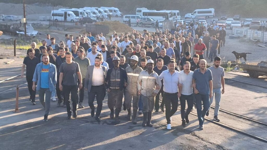 TTK ve MTA’DA eylemler başladı: ‘İşçi hakkını istiyor’ – Birlik Haber Ajansı