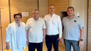 Sabir Rüstemhanlı Prof. Dr. Lütfi Tunç hakkında yazdı: Dünyanın sayılı ürologlarından ve robotik cerrahi uzmanlarından b – Birlik Haber Ajansı