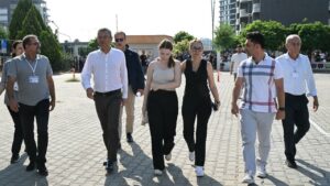 Özgür Özel, Ferdi Zeyrek’in kızını YKS’e yalnız bırakmadı – Birlik Haber Ajansı