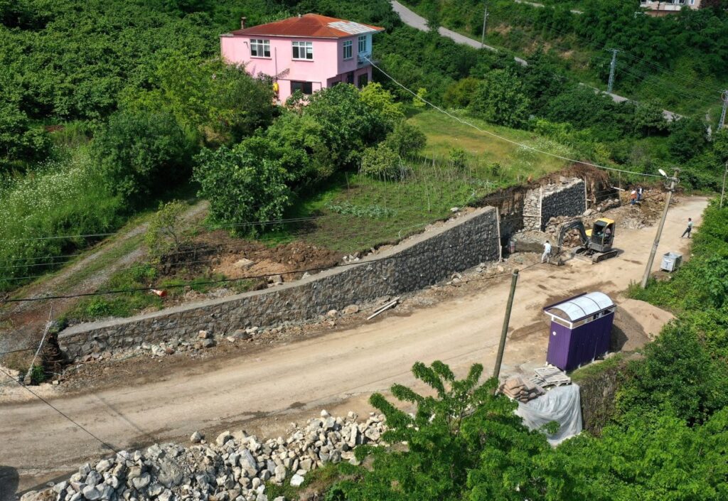 Gülyalı'da yol güvenliği güçleniyor