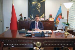 TŞOF Genel Başkanı Mehmet Yiğiner’den bayram trafiği uyarısı: “Aşırı hız bayram sevincini hüzne dönüştürmesin” – Birlik Haber Ajansı