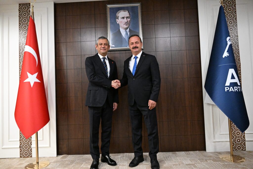 Anayasa tartışmaları siyasetin gündeminde: Ağıralioğlu ve Özel’den açıklamalar – Birlik Haber Ajansı