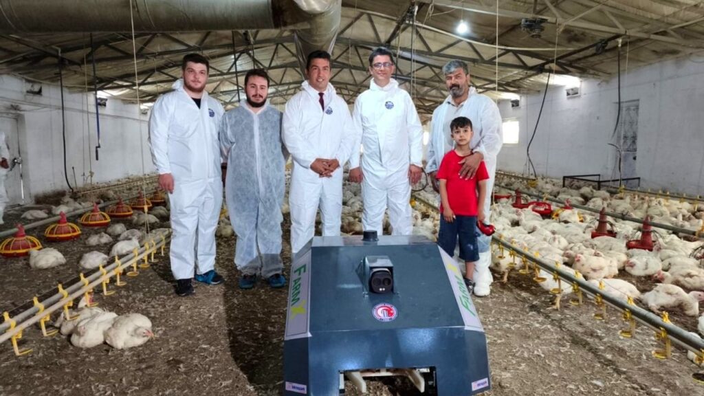 ÇOMÜ’lü akademisyenlerden kümes hastalıklarında erken teşhis için yapay zeka destekli robot: BroBot – Birlik Haber Ajansı