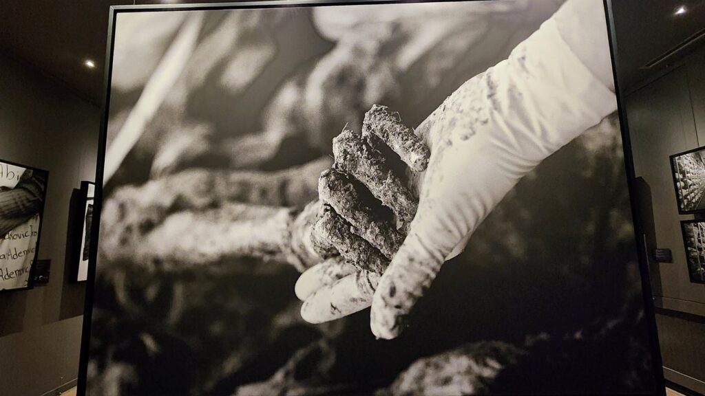 11/07/95 :Srebrenitsa Soykırımı’nın hafızası bu galeride – Birlik Haber Ajansı